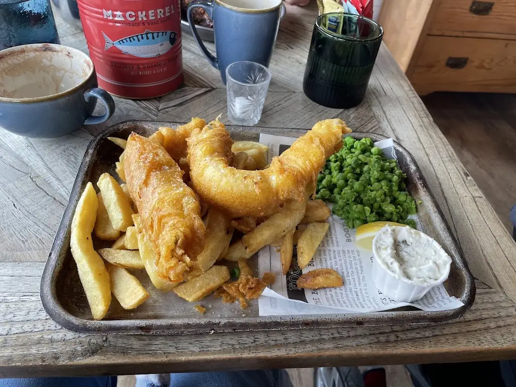 Bootleggers Bar & Grill_Hopeman_slider_image_3