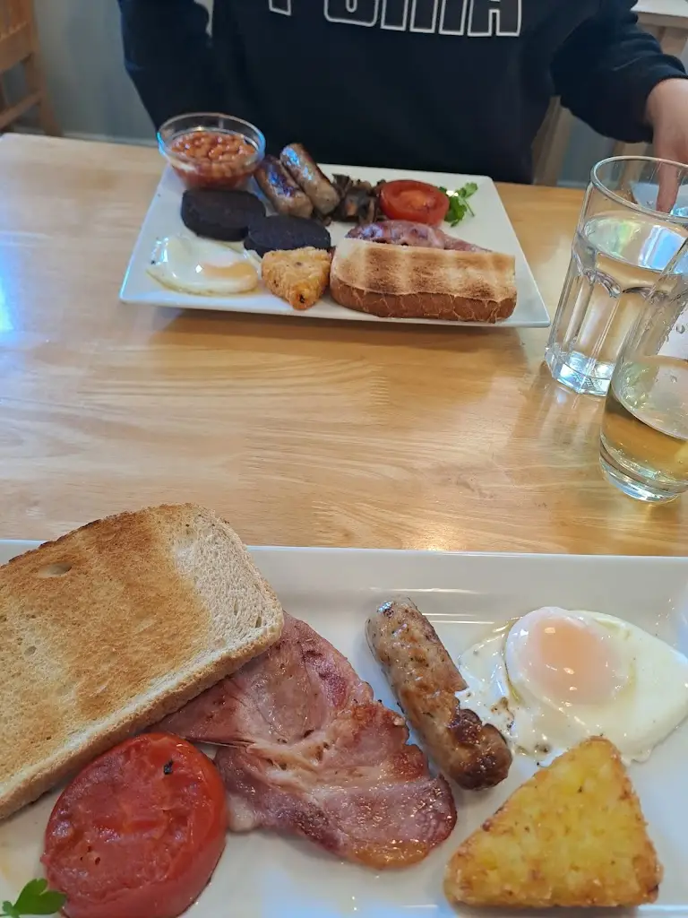 Cerys Wynne_Hopeman Sands Cafe_Hopeman_review