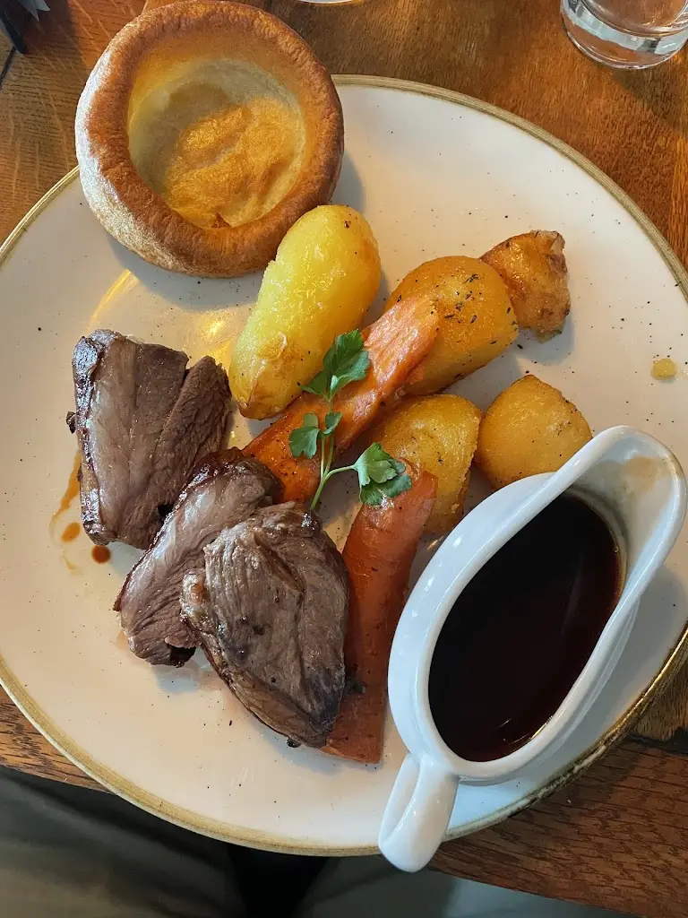 Lewis Cameron_The Commodore_Helensburgh_review