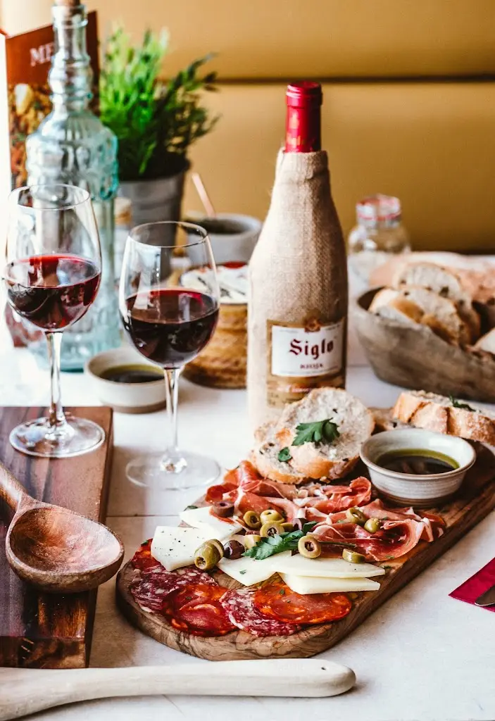 La Barca Spanish Tapas & Wine Bar_Helensburgh_slider_image_3