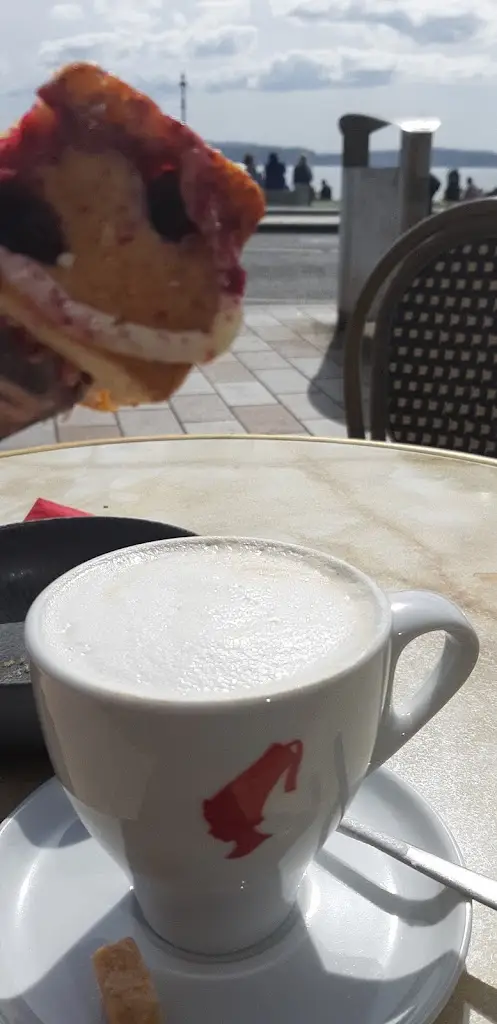 Dennis Smalley_La Jupe_Helensburgh_review