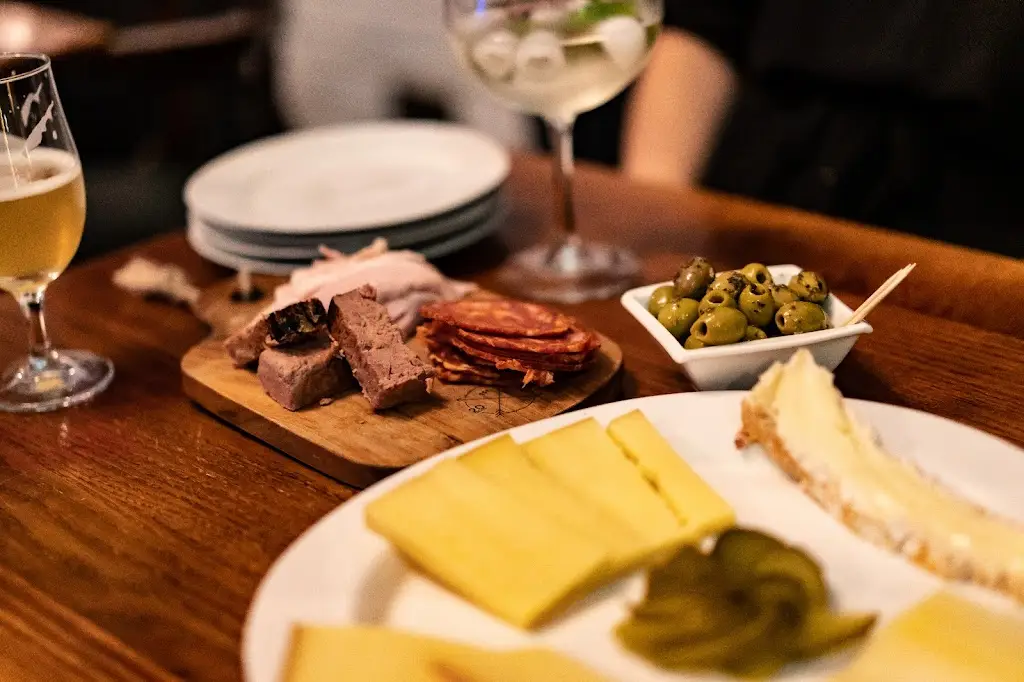 La Jupe_Helensburgh_slider_image_3