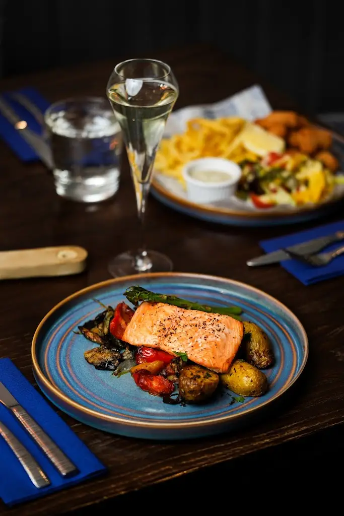 Riva Restaurant Helensburgh_Helensburgh_slider_image_2