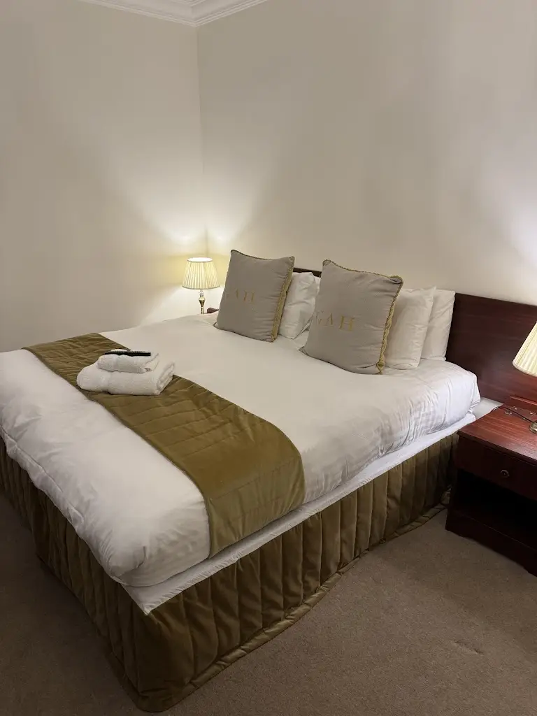 Kieron Hosell_Grant Arms Hotel_Grantown on Spey_review