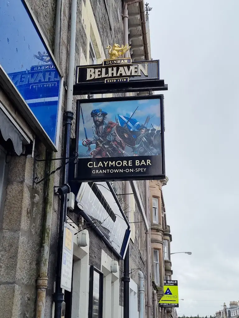 Vicky_Claymore Bar_Grantown on Spey_review