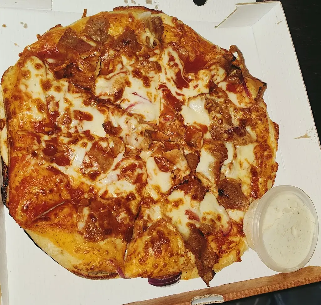 Kat Garner (Kat)_Azaad Takeaway Invergowrie_Invergowrie_reseña