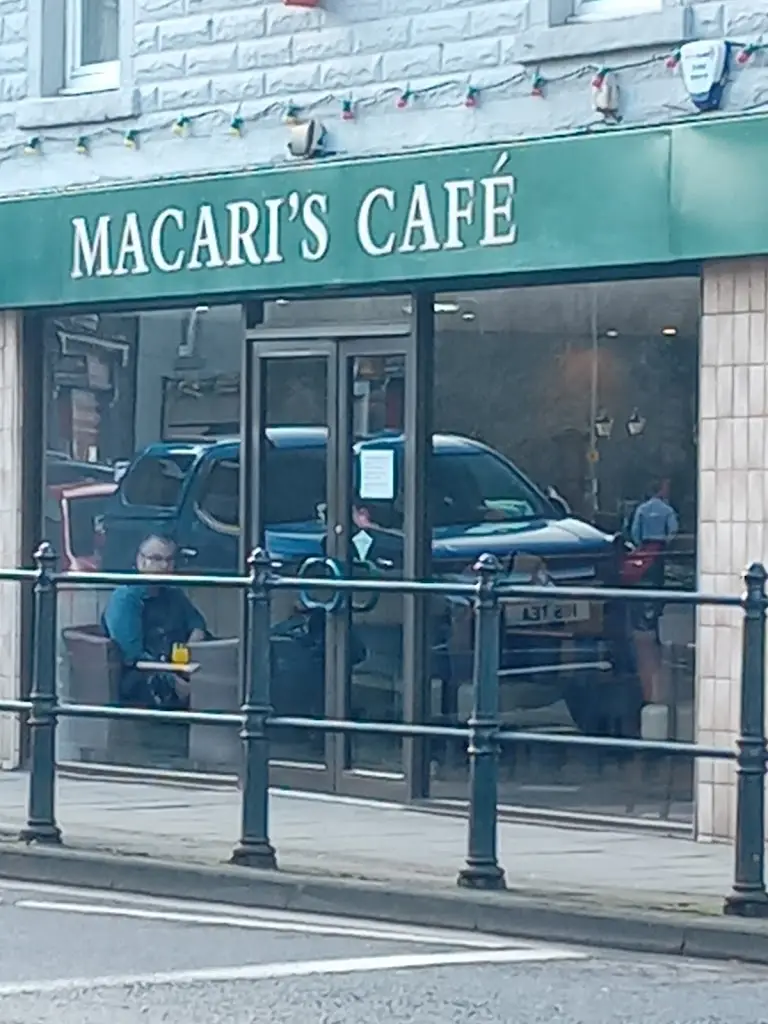 Macari's Cafe_Galashiels_slider_image_1