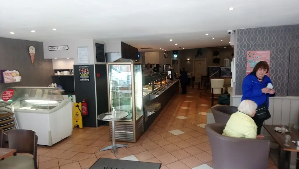 Macari's Cafe_Galashiels_slider_image_3