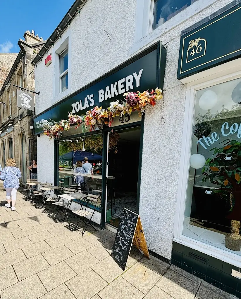 L Bee_Zola's Bakery_Galashiels_review