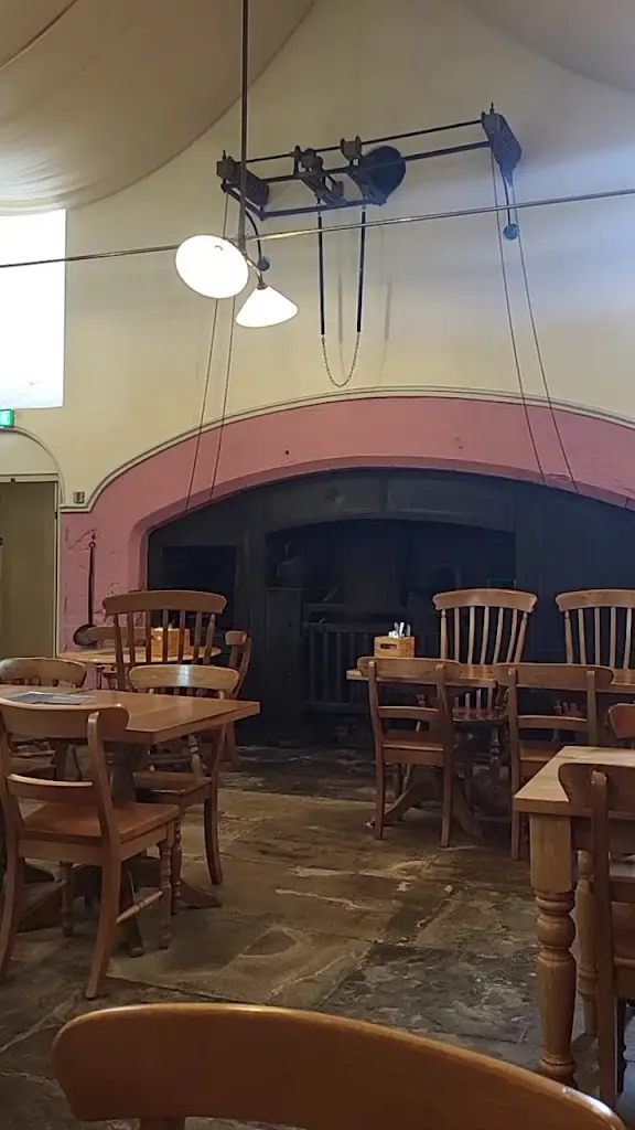 Abbey Kitchen_Bilsthorpe_slider_image_2