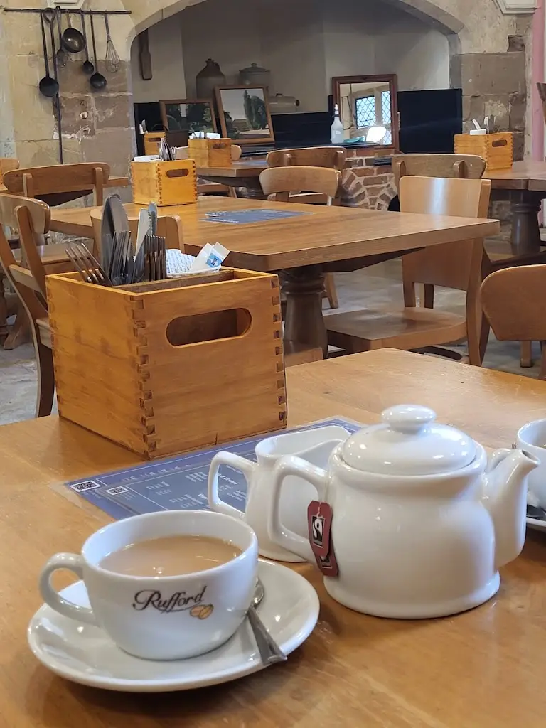 Abbey Kitchen_Bilsthorpe_slider_image_3