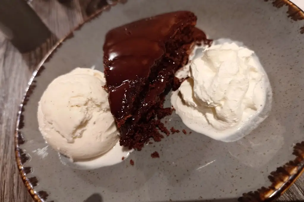 Oliver Hardy_Hunters Stables Bar & Bistro_Galashiels_review