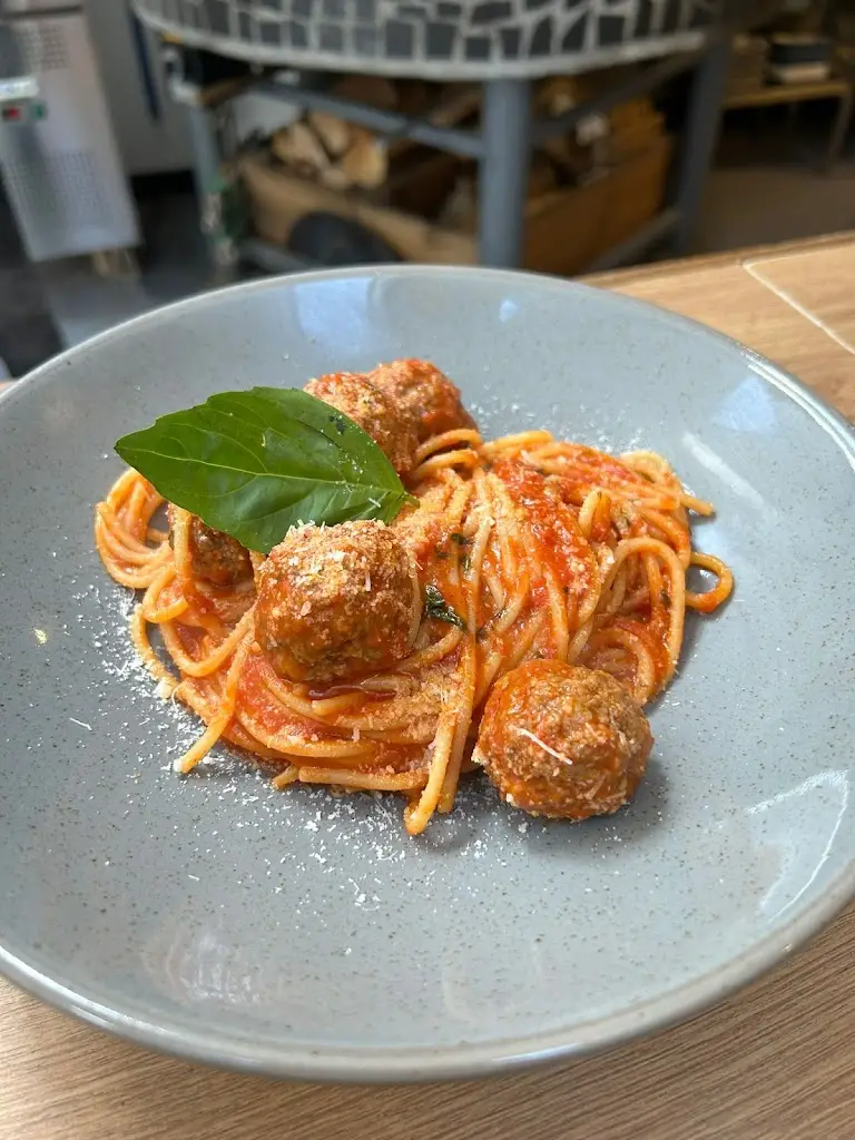 Hunters Stables Bar & Bistro_Galashiels_slider_image_3