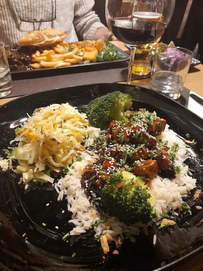 Genevieve Matthews_Adam's Kitchen_Hawick_recensione