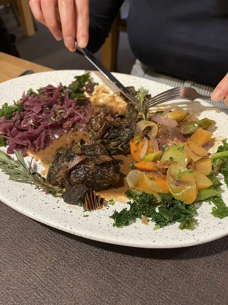 Niels Rosenfeldt_Adam's Kitchen_Hawick_recensione