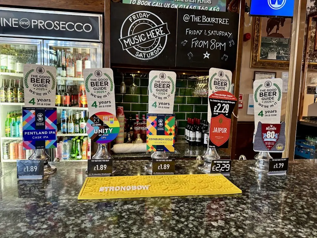 Mark Nicholson_The Bourtree - JD Wetherspoon_Hawick_review