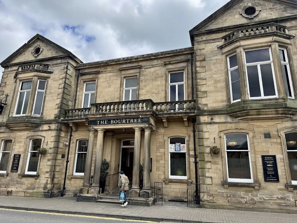 The Bourtree - JD Wetherspoon_Hawick_slider_image_3