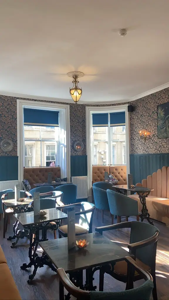 Queen's head Hawick restaurant in Hawick