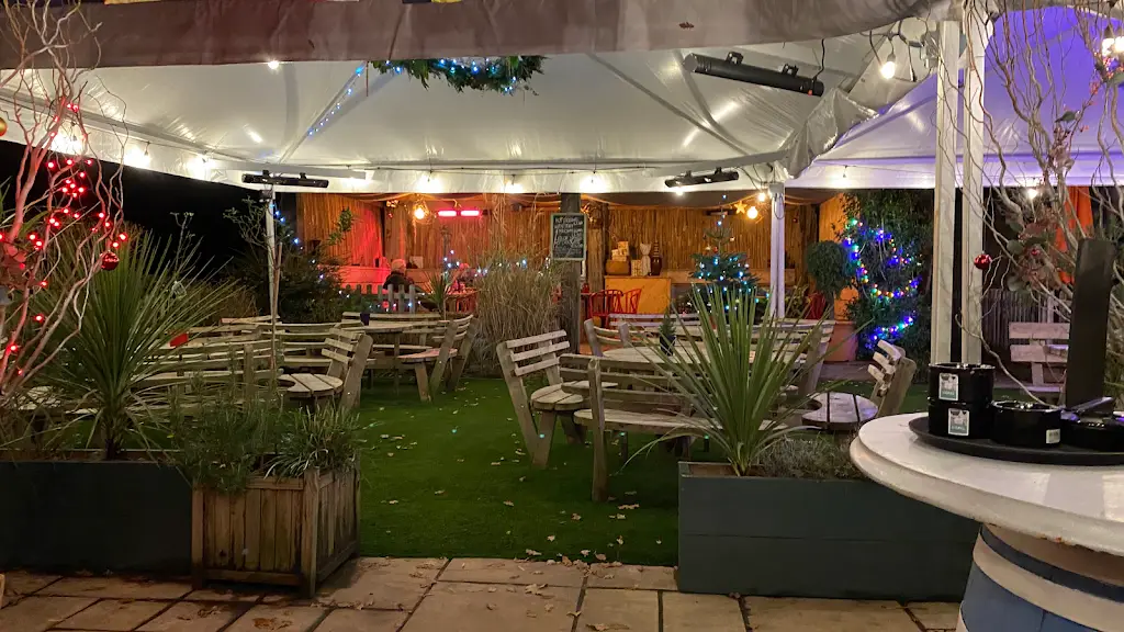 The Lamb Inn_Birdham_slider_image_1