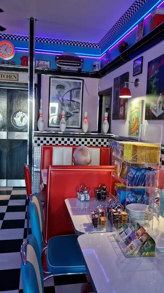 Cadillac Kustomz Diner restaurante en Isle of Bute