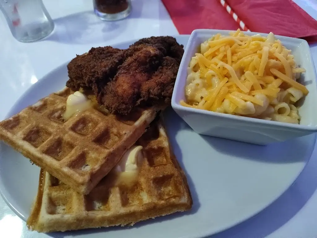 Cadillac Kustomz Diner_Isle of Bute_slider_image_2