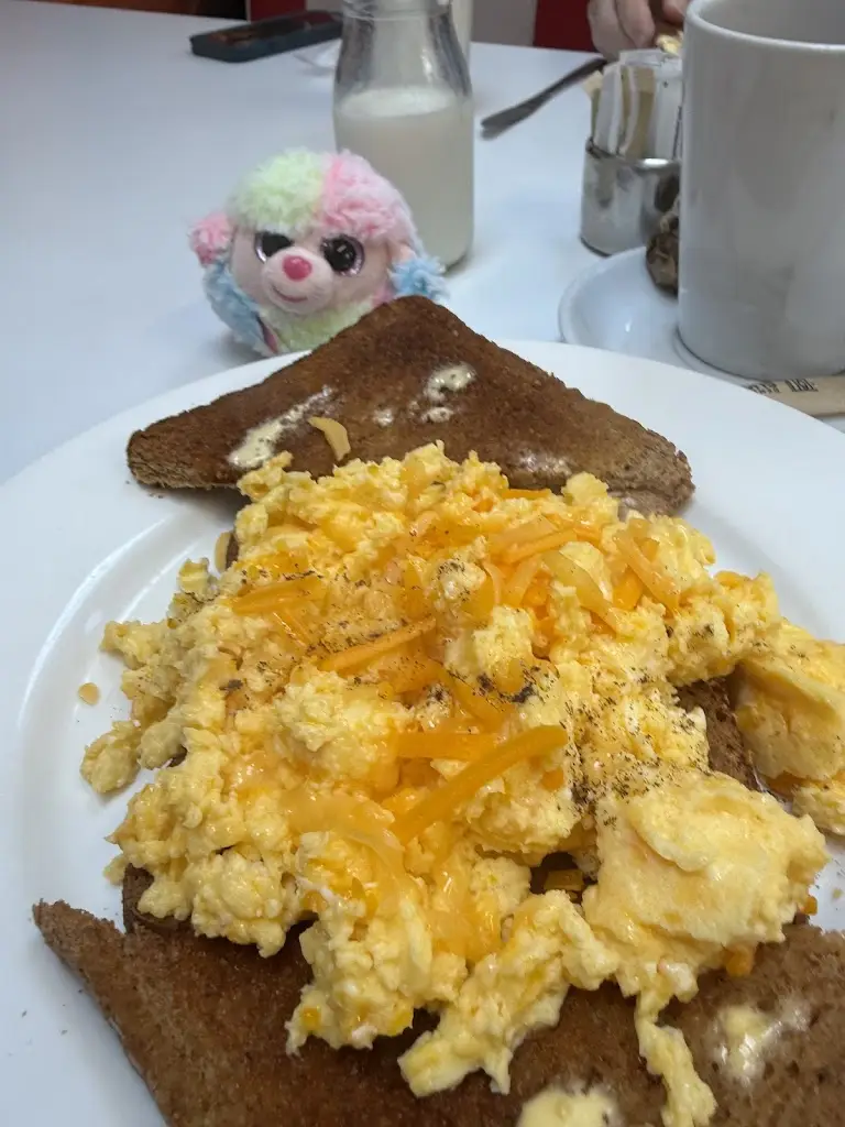 April Starks_The Diner_Isle of Bute_review