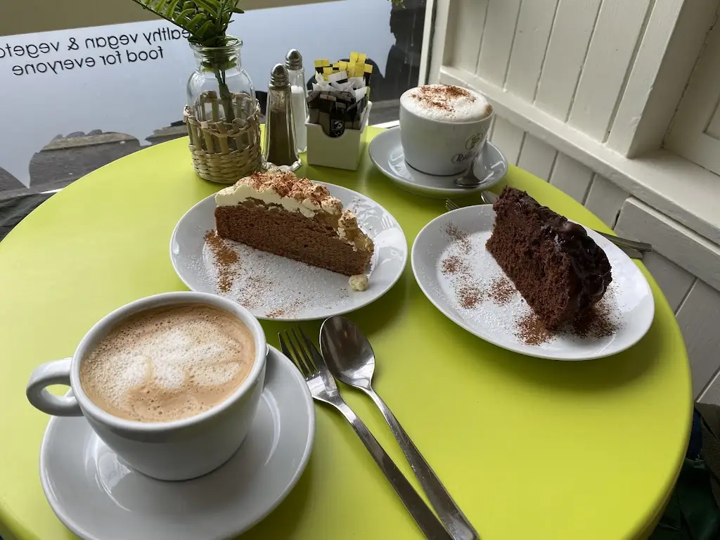 Emma Goodman_Musicker_Isle of Bute_review