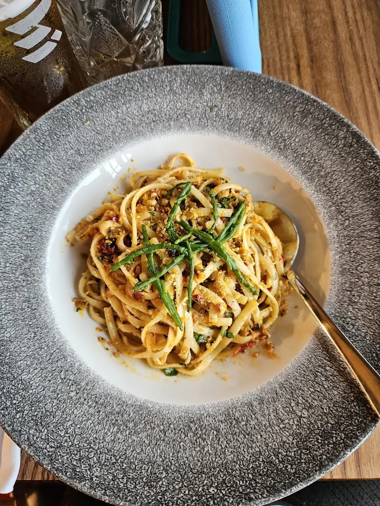 Nick Hatcher_Crown & Anchor_Birdham_review