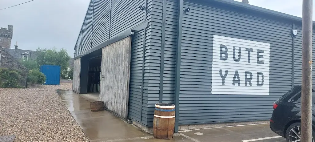 Berglas71_Bute Yard_Isle of Bute_review