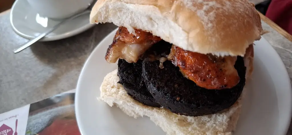 Ishbel Winter-Luke_NAMARA Marine Supplies & Seafood Café_Isle of North Uist_review