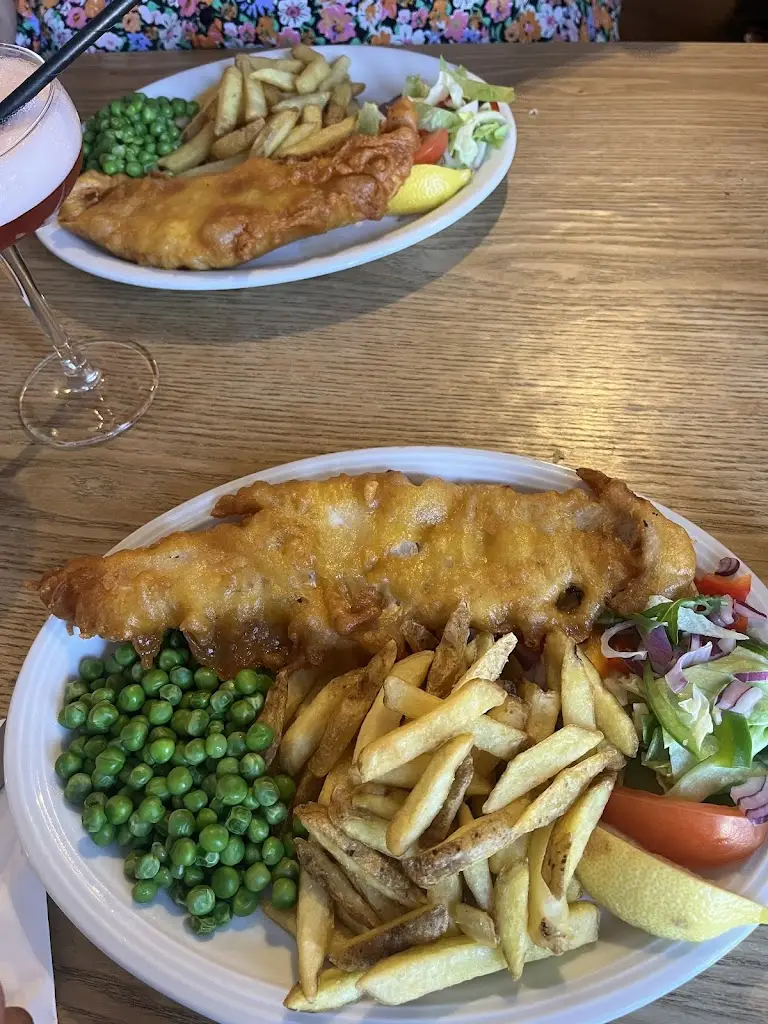 The Newton Bar_Isle of Cumbrae_slider_image_3