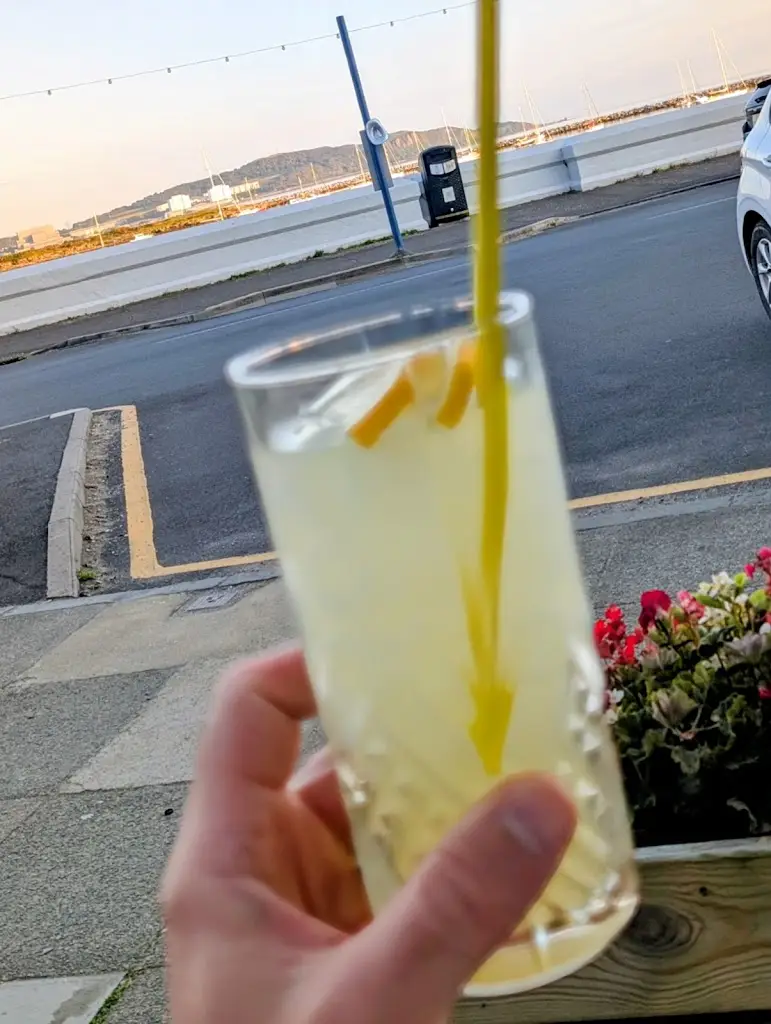 Nick Prudhoe_Round Island Cafe Bar_Isle of Cumbrae_review