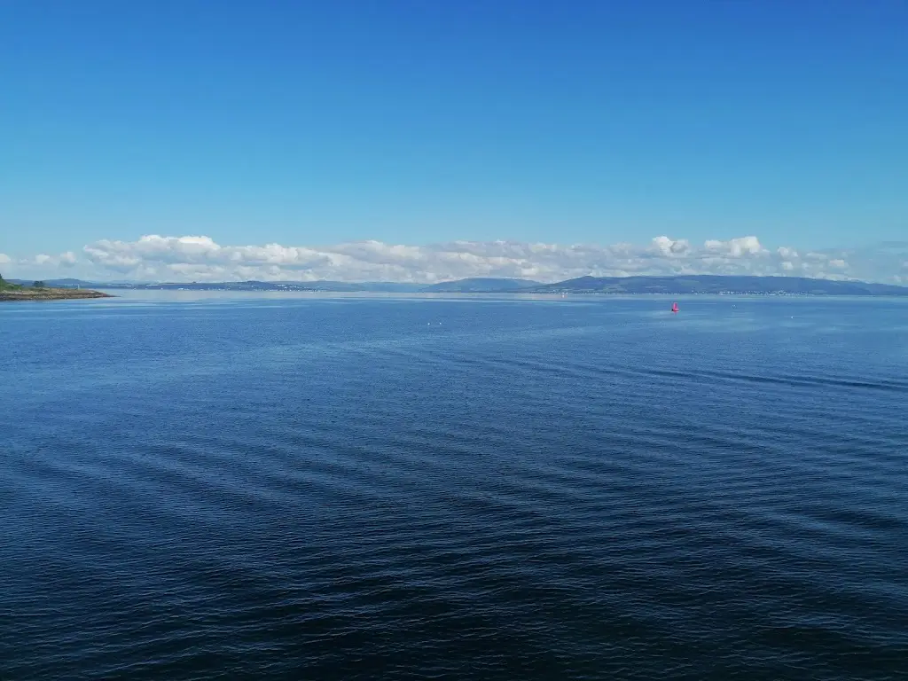 B Lord_The Dancing Midge Cafe_Isle of Cumbrae_review