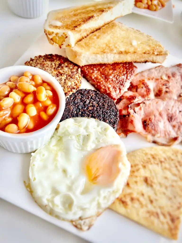 Karen Bell_The Dancing Midge Cafe_Isle of Cumbrae_review