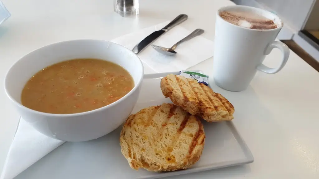 Frank Didymus_The Dancing Midge Cafe_Isle of Cumbrae_review