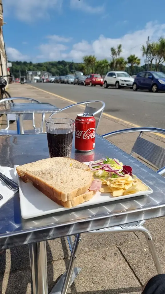 The Dancing Midge Cafe_Isle of Cumbrae_slider_image_2