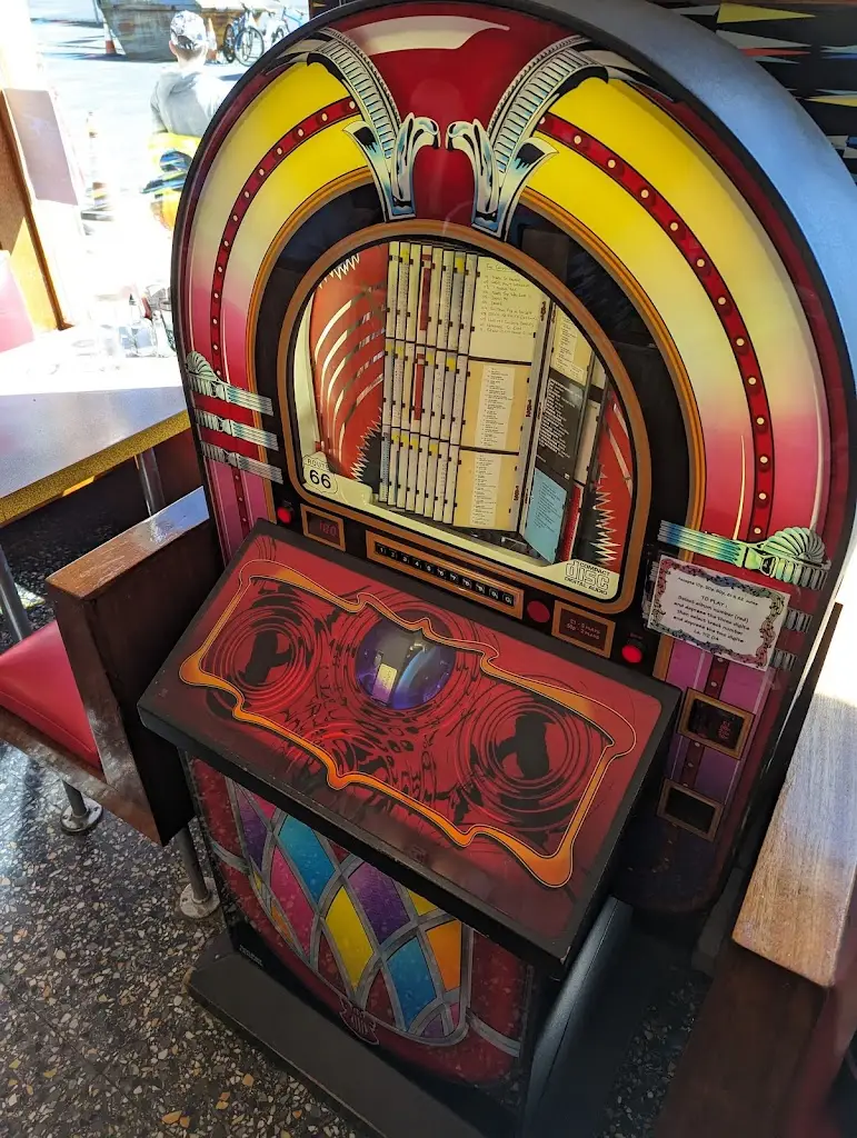 Stephen Hailey_The Ritz Cafe_Isle of Cumbrae_recensione