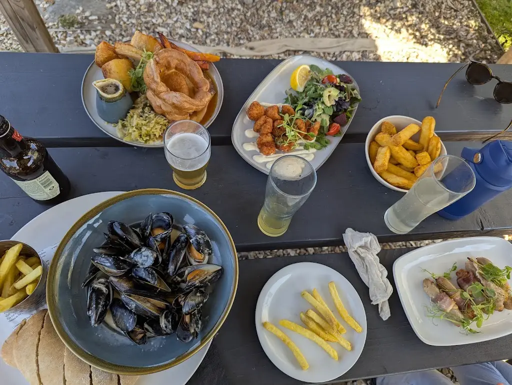 Moni C._The Ship Inn at Itchenor_Birdham_review