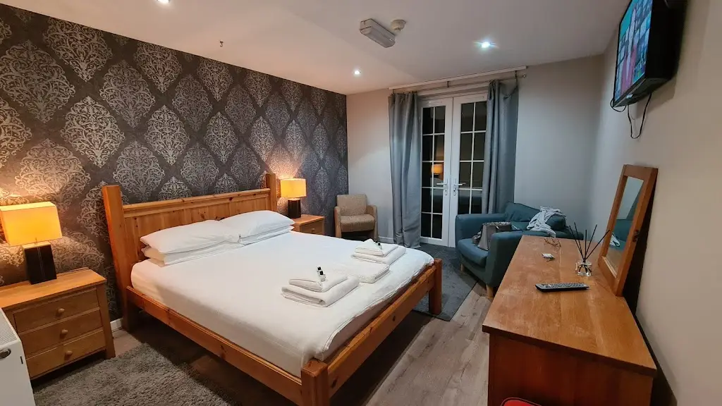 Millport Pier Hotel_Isle of Cumbrae_slider_image_2