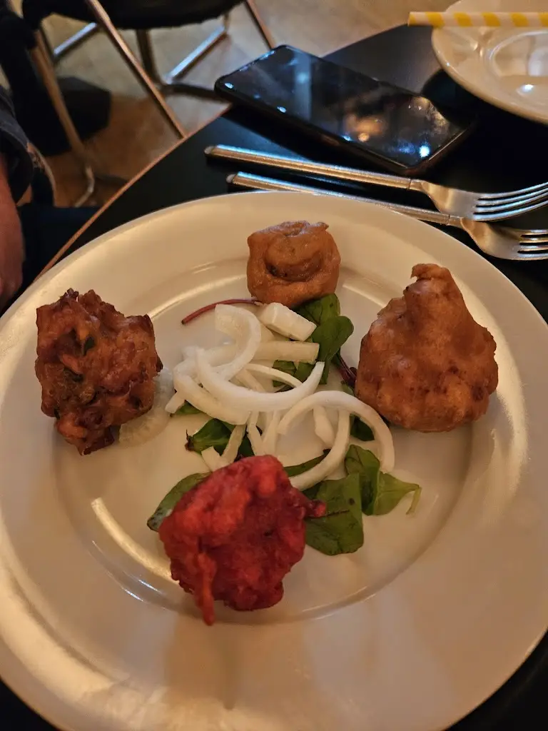 Shimla Pinks _Johnstone_slider_image_3