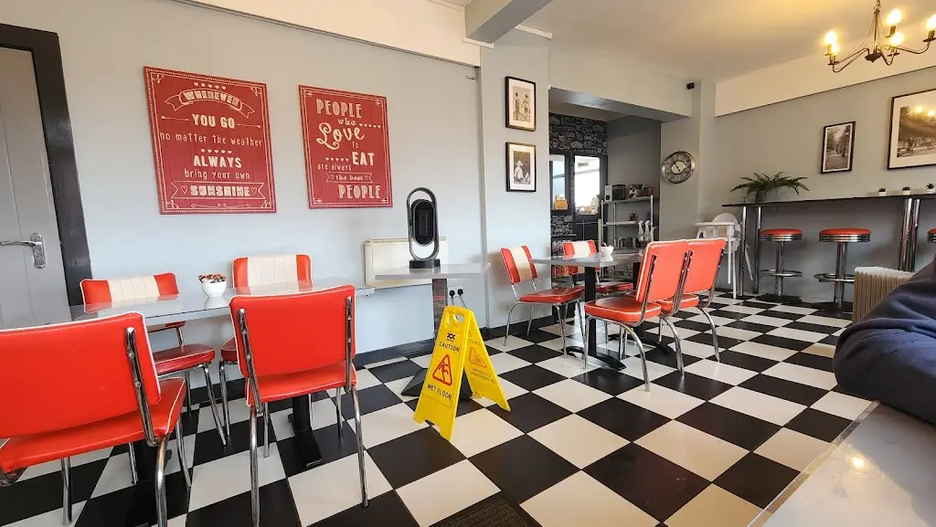 C M_Youngs Diner_Kelty_recensione