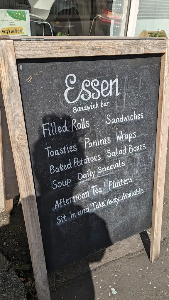 Liane Vaz_Essen Sandwich Bar_Kelty_review