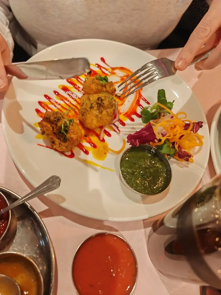 Yak and Yeti_Kennoway_slider_image_3