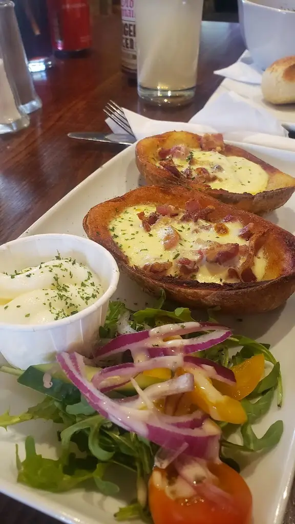 Raymond HO_Habbies_Kilbarchan_review