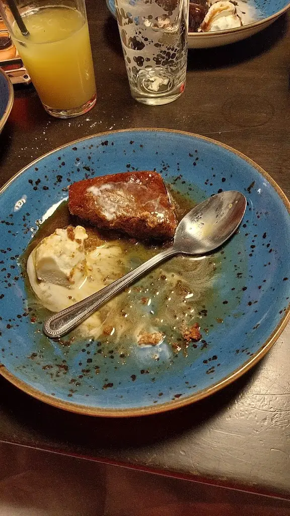 Caroline Noon_The Creggans Bar | Kilcreggan_Kilcreggan_review