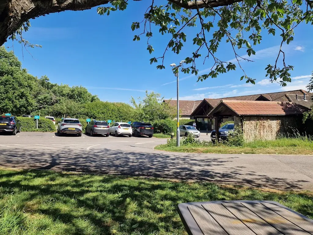 Melly Kennedy_Woodford Lodge_Bishop Sutton_review