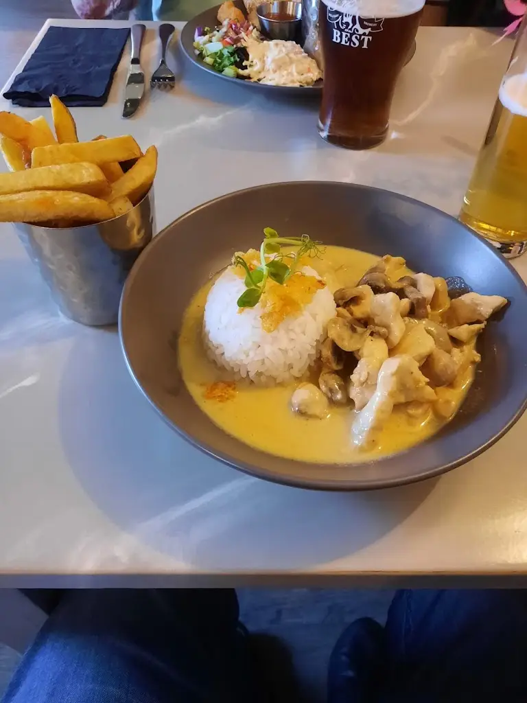 Alison Fry_The Grampian_Keith_review