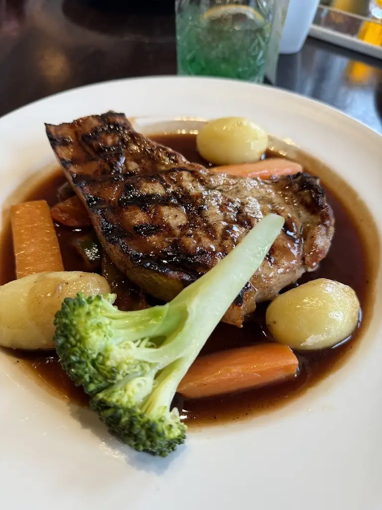 Jay_HS-1 Cafe Bar_Isle of Lewis_review