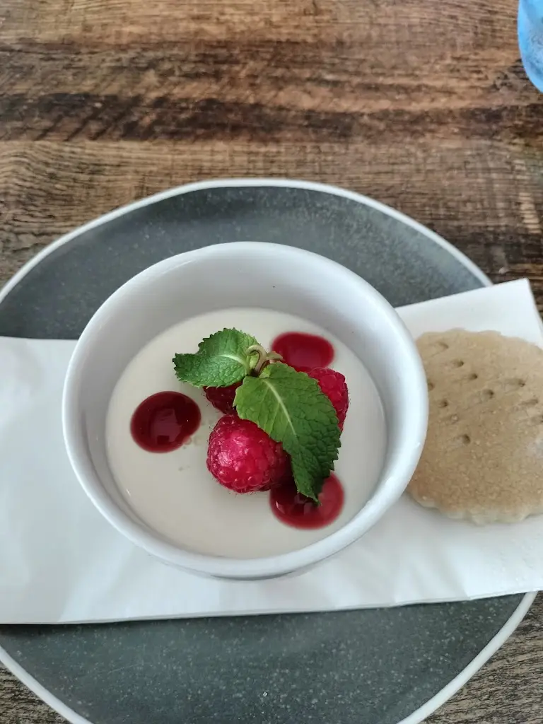 Pierhouse Cafe And Restaurant_Isle of Lewis_slider_image_3