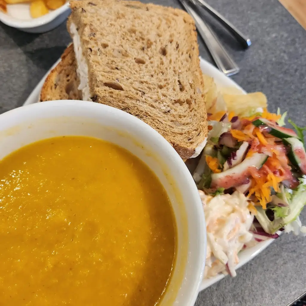 Lorraine Schendel_Simply Scottish_Jedburgh_review